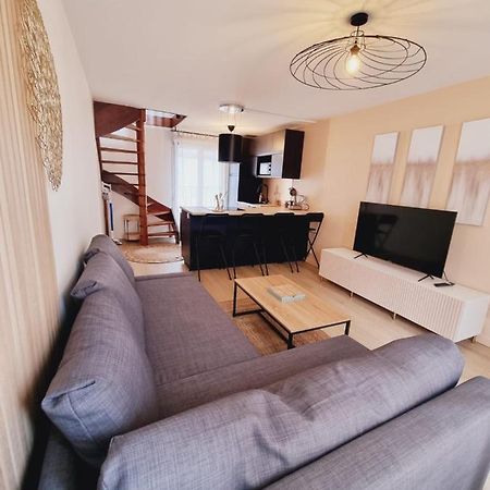 Duplex Neuf Centre Ville Avec Parking Neauphle-le-Château Eksteriør billede