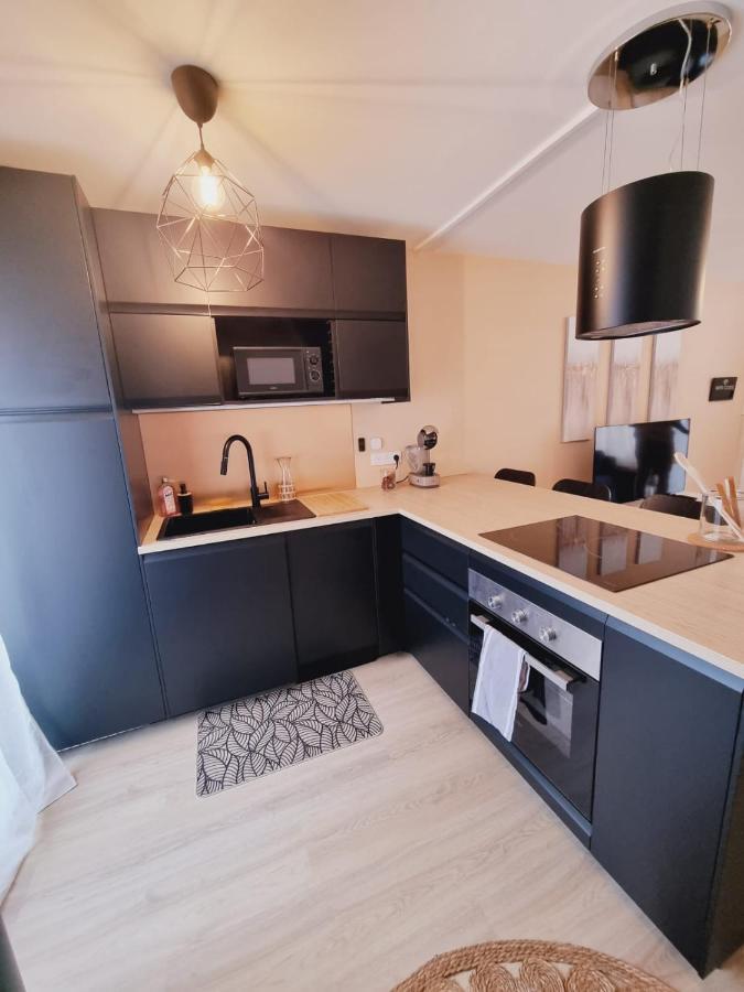 Duplex Neuf Centre Ville Avec Parking Neauphle-le-Château Eksteriør billede